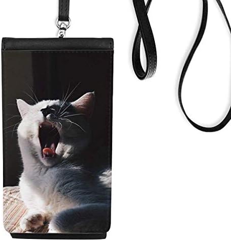 תצלום חתול פיהוק של בעלי חיים צילם ארנק טלפון ארנק תליה כיס נייד כיס שחור