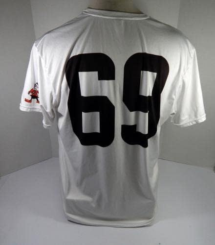 קליבלנד בראונס 69 משחק נעשה שימוש בתרגול לבן אימון חולצה ג'רזי 2xl DP45215 - משחק NFL לא חתום משומש