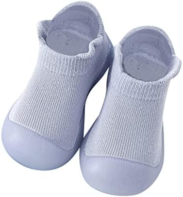 פעוטות ילדים תינוקות שזה עתה נולדו נעלי בנות בנות נערות סוליות רכות פרועות.