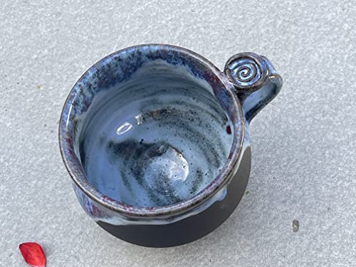 ספל קפה כחול ושחור בעבודת יד ספל קפה, כוס תה קרמיקה אומנים, מתנה כלי אוכל ייחודית לגברים ונשים -צילום, אנא